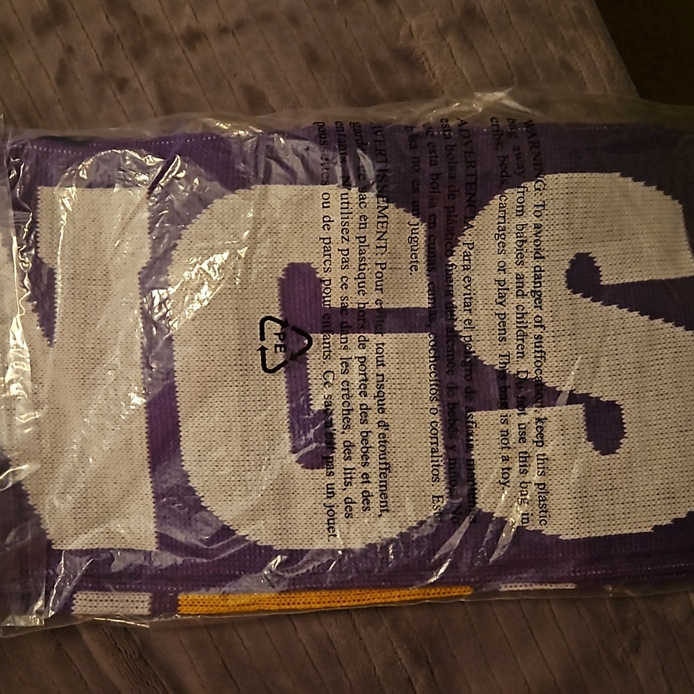 Official NFL Minnesota Vikings Scarf - Picture 2 of 2